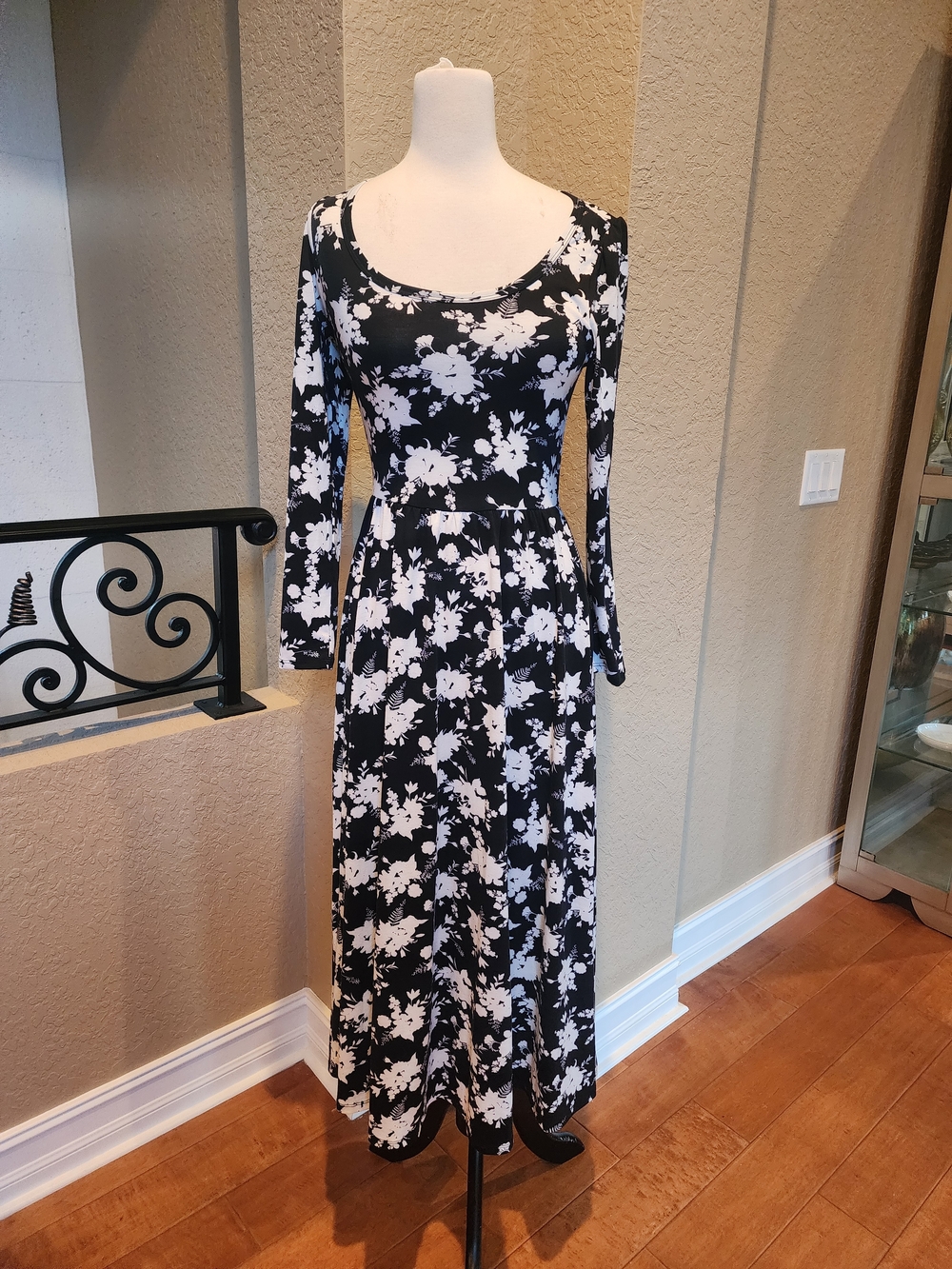 LuLaRoe Black and White Floral Long Sleeve Maxi Dress